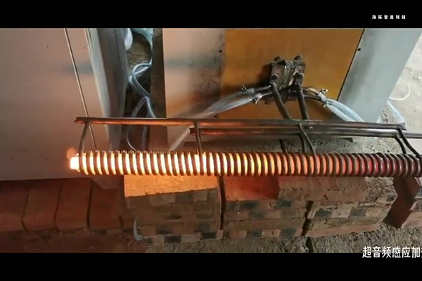 棒料感应加热炉-可以搭配机械手臂-送料机实现自动化生产